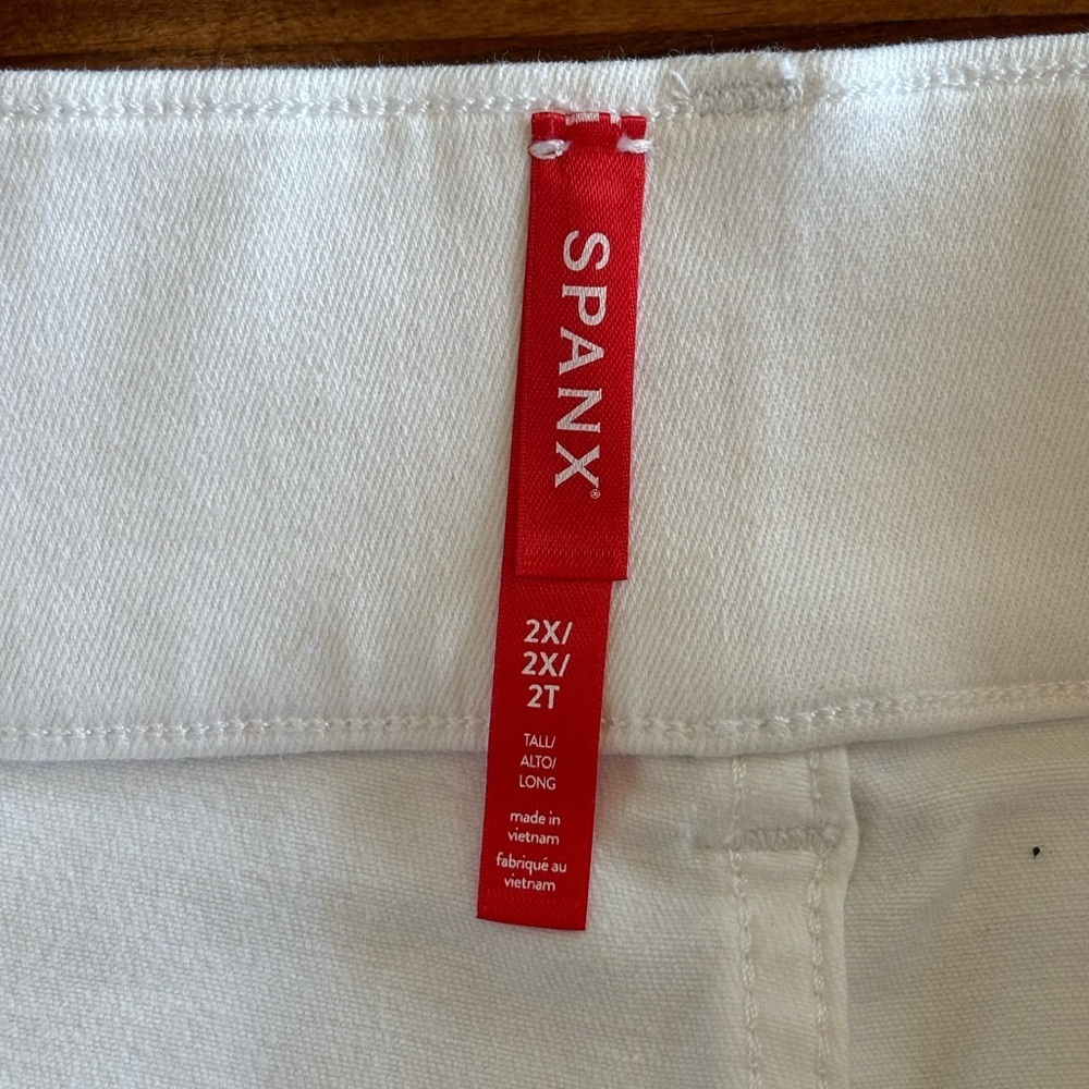 NWT SPANX Cropped Wide-Leg Jeans in White - Picture 6 of 15